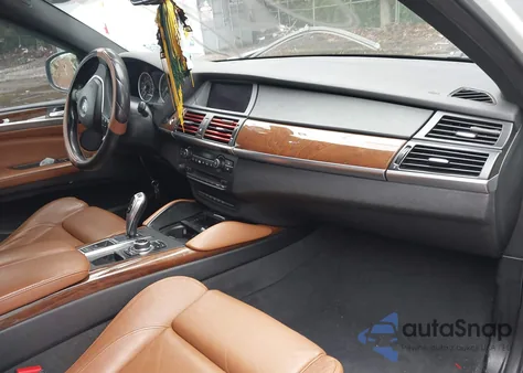 2011 BMW X6 xDrive35I z USA, uszkodzony, nr VIN 5UXFG2C50BLX08516